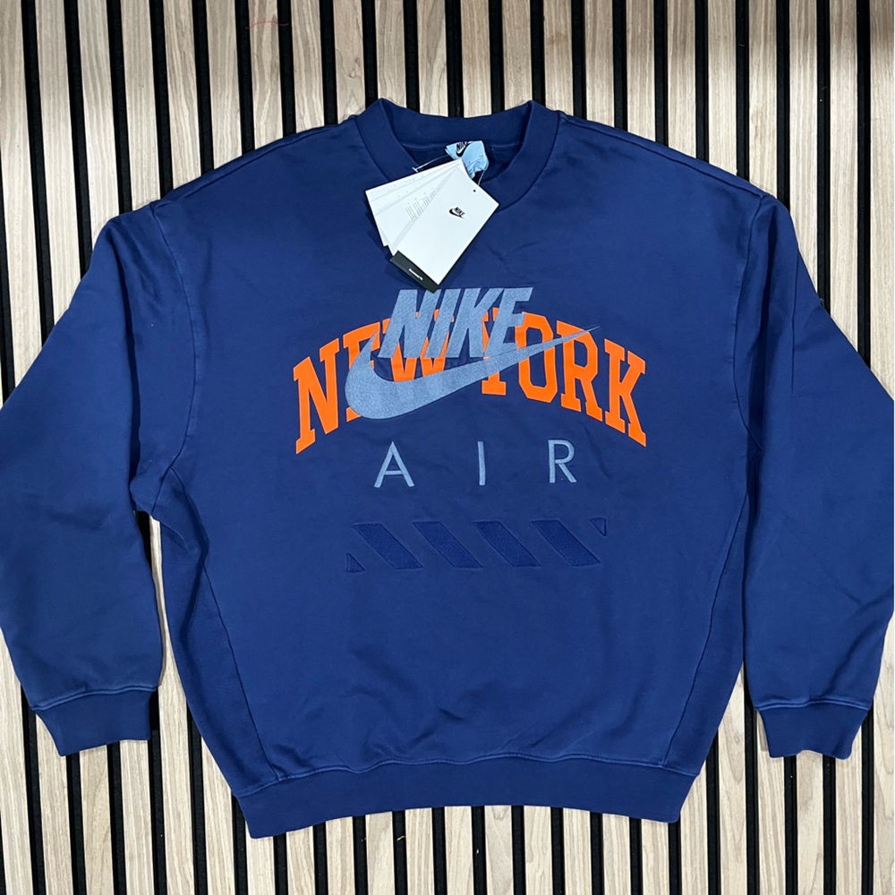 Nike Air New York Knicks Crewneck Fleece Sweatshirt Size Small Blue HQ1101-492